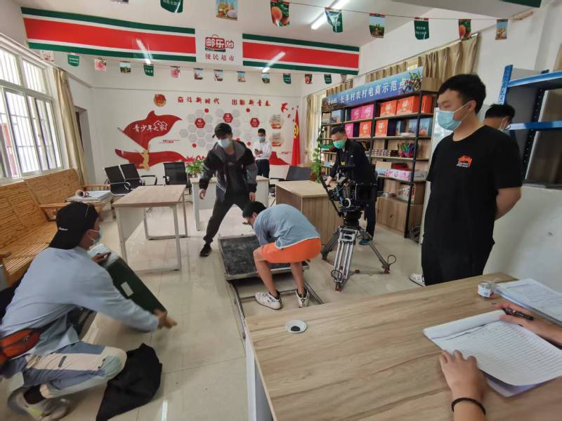 追星女孩心理学分析报告：苍山县广告片拍摄公司揭秘饭圈应援式传播逻辑